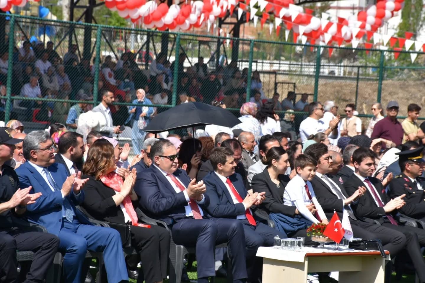 Belediye Başkanımız Sayın Ertunç Güngör 23 Nisan Ulusal Egemenlik ve Çocuk Bayramı münasebetiyle düzenlenen kutlama programına katıldı.